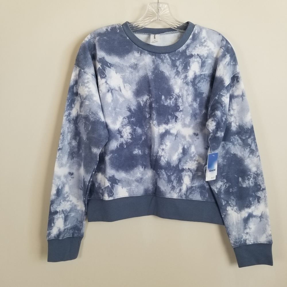 Abound Sweatshirt Medium NWT